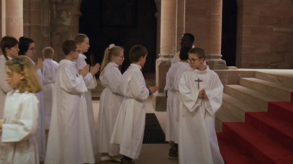 Magazine Rencontres avril : servant d'autel