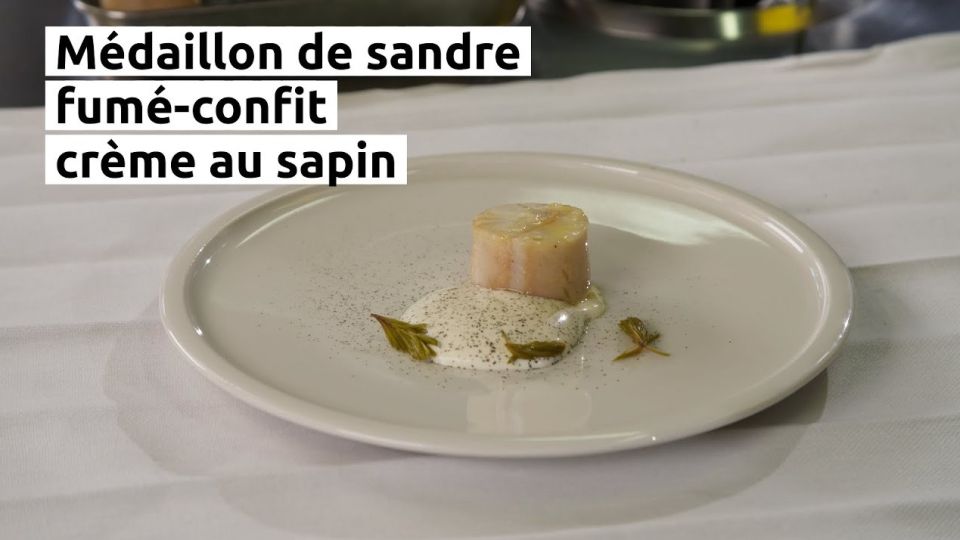 A feu doux : Les jardins de Sophie #02 Médaillon de sandre fumé-confit, crème au sapin