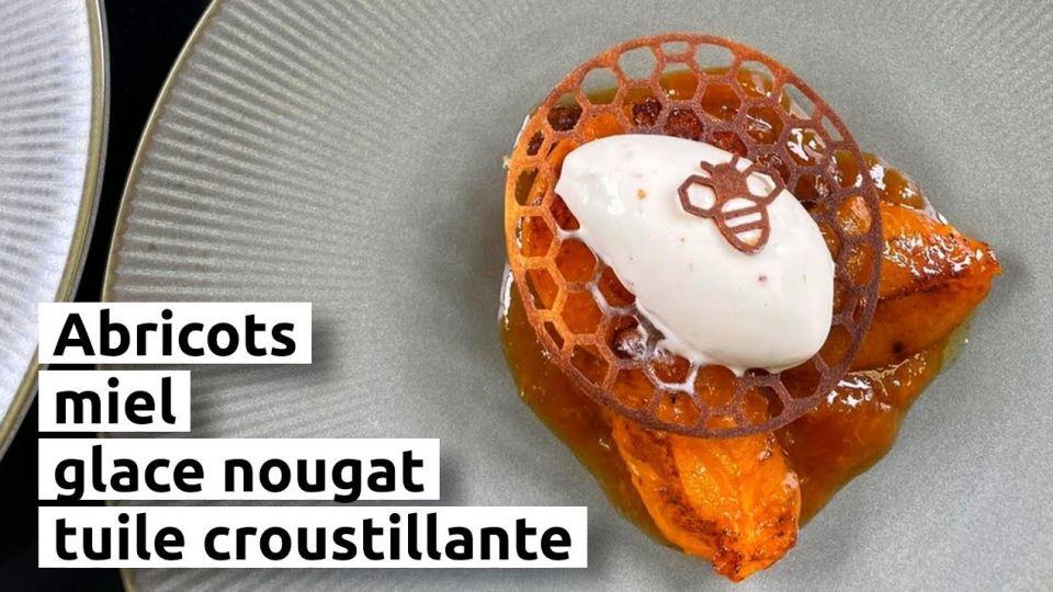 A feu doux : La cour des sens #05 Abricots, miel, glace nougat et tuile croustillante