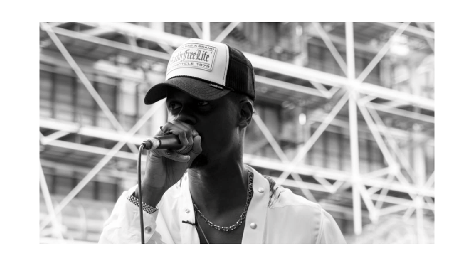 Là-Haut sur la Colline : Black M annule son concert</BR>