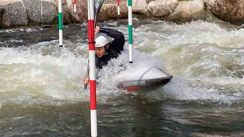 Epinal : 1ers coups de pagaies pour les espoirs chinois sur le stade d'eaux vives