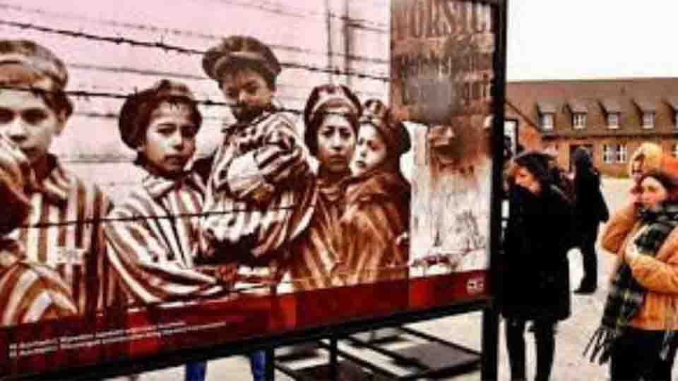 Journée d'étude au camp d'extermination d'Auschwitz : une expérience mémorielle pour les élèves du lycée Louis Lapicque d'Epinal 