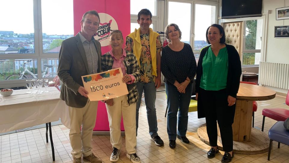 Remise de chèque au profit des Restos du Cœur à la MJC Savouret