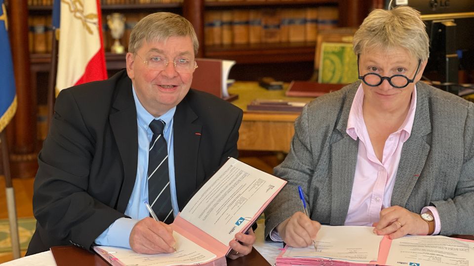 Signature du contrat local des Solidarités, de l'Insertion et de l'Emploi : l’État et le Département renforcent leur collaboration avec un contrat unique.