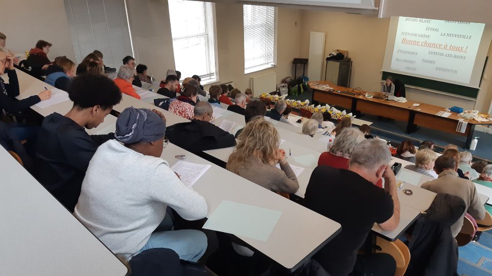 Épinal : succès de la 17e édition de la Dictée des Nations