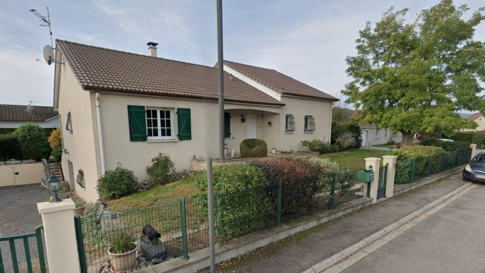 Incendie à Sainte-Marguerite : un pavillon en flammes, un occupant et son chien recherchés