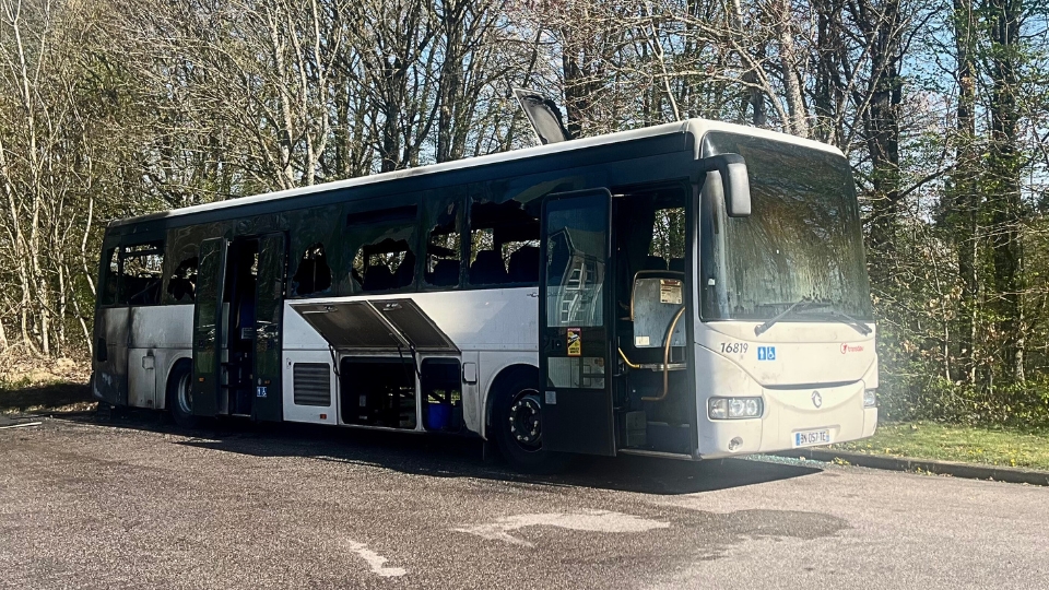 Incendie de bus à l’allée des Érables à Epinal